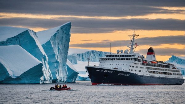 Croisière arctique antarctique : choisissez votre aventure polaire